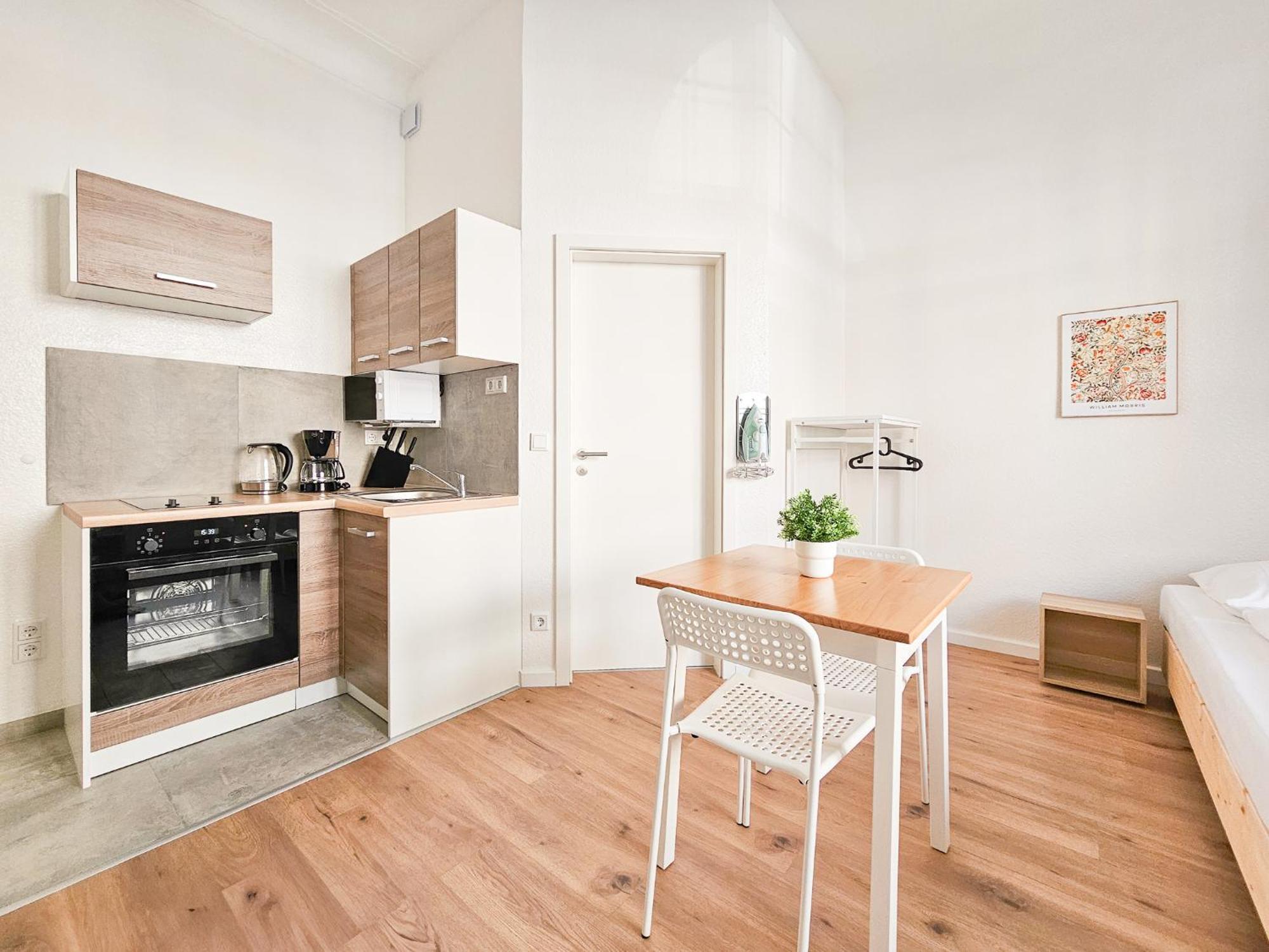 Raj Living - Studio Wohnungen - 15 Min Zur Messe Dus Дюссельдорф Экстерьер фото
