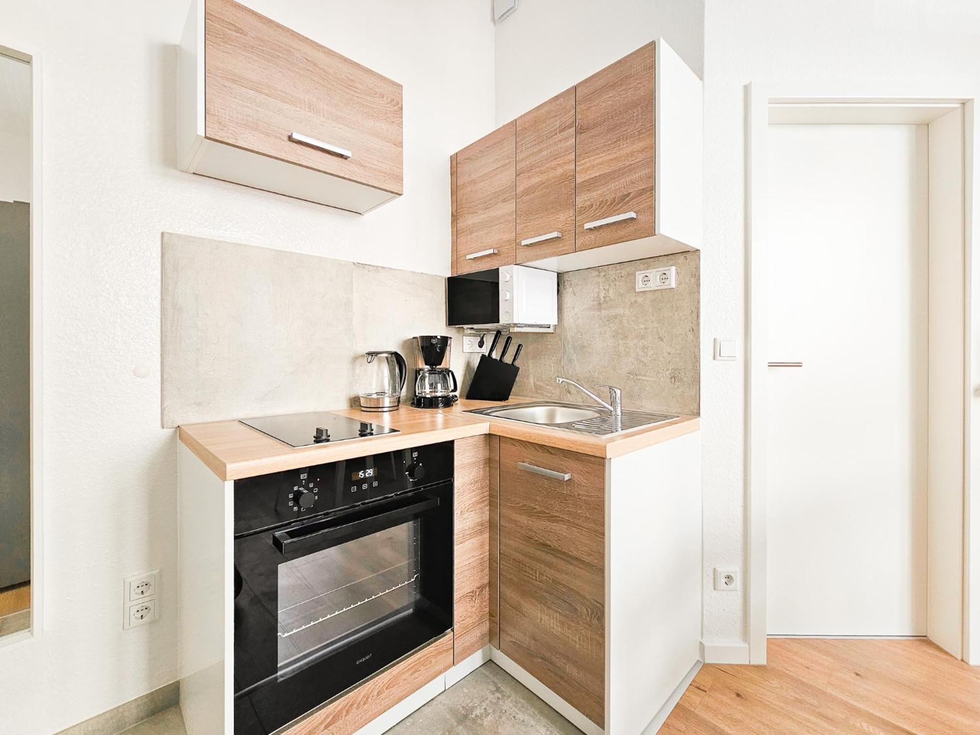 Raj Living - Studio Wohnungen - 15 Min Zur Messe Dus Дюссельдорф Экстерьер фото